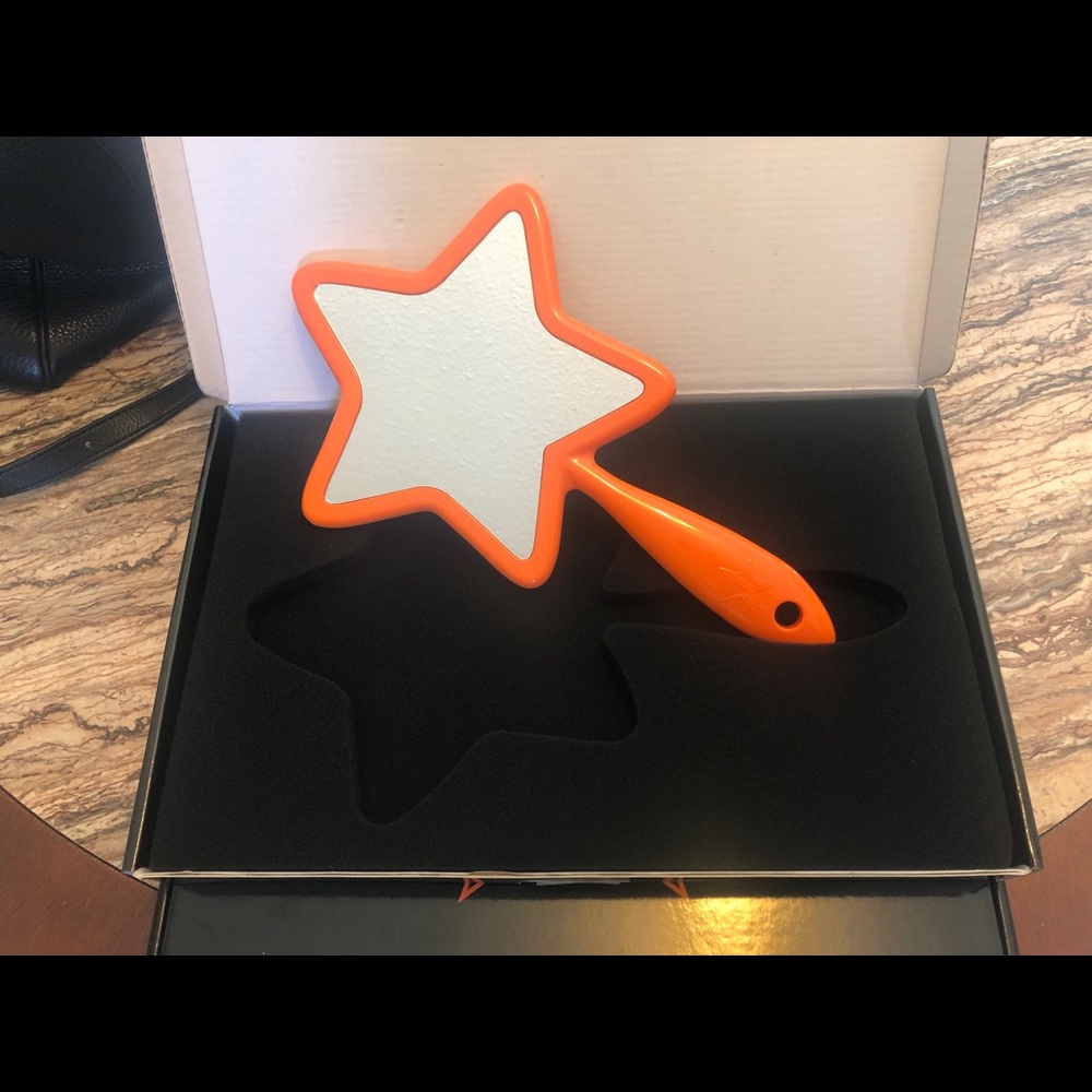 🎃🎃 Jeffree Star Halloween Mirror 🎃🎃